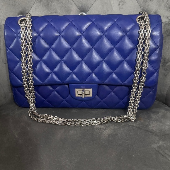 Elegant Blue Quilted Chain Bag - Picture 1 of 8